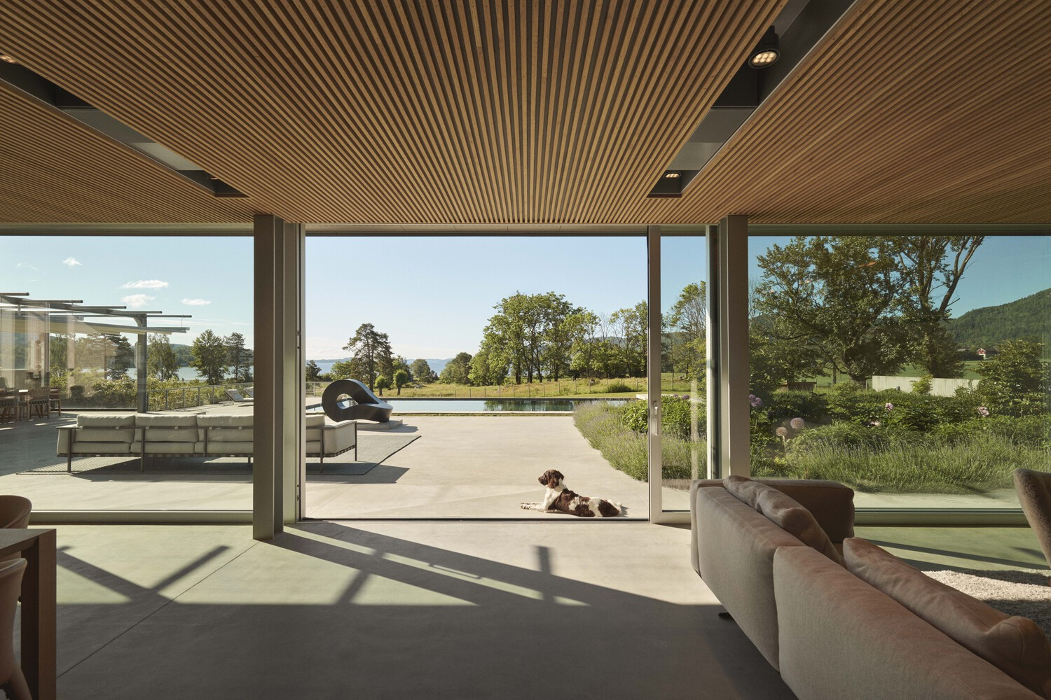 Luxusní vila z betonu od dánských CF Møller Architects