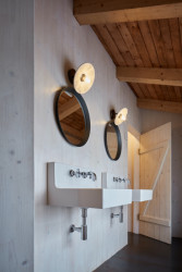 Kocanda Kravsko, ORA: Z třídírny se stala restaurace se společenským sálem