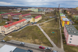 Nadace Proměny Karla Komárka vyhlašuje výzvu k obnově parku před Základní školou U Červených domků v Hodoníně