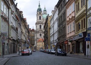 Více než tři čtvrtiny Pražanů trápí bytová krize v Praze. Přesně 86,4 procenta obyvatel metropole vnímá, že se za posledních pět let dostupnost bydlení zhoršila, ilustrační foto.