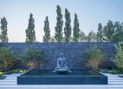 Buddhistické centrum Vajrasana od Walters & Cohen Architects