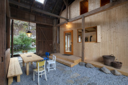 Útulna ve stodole ve Velkém Újezdu od Atelieru Pelcl