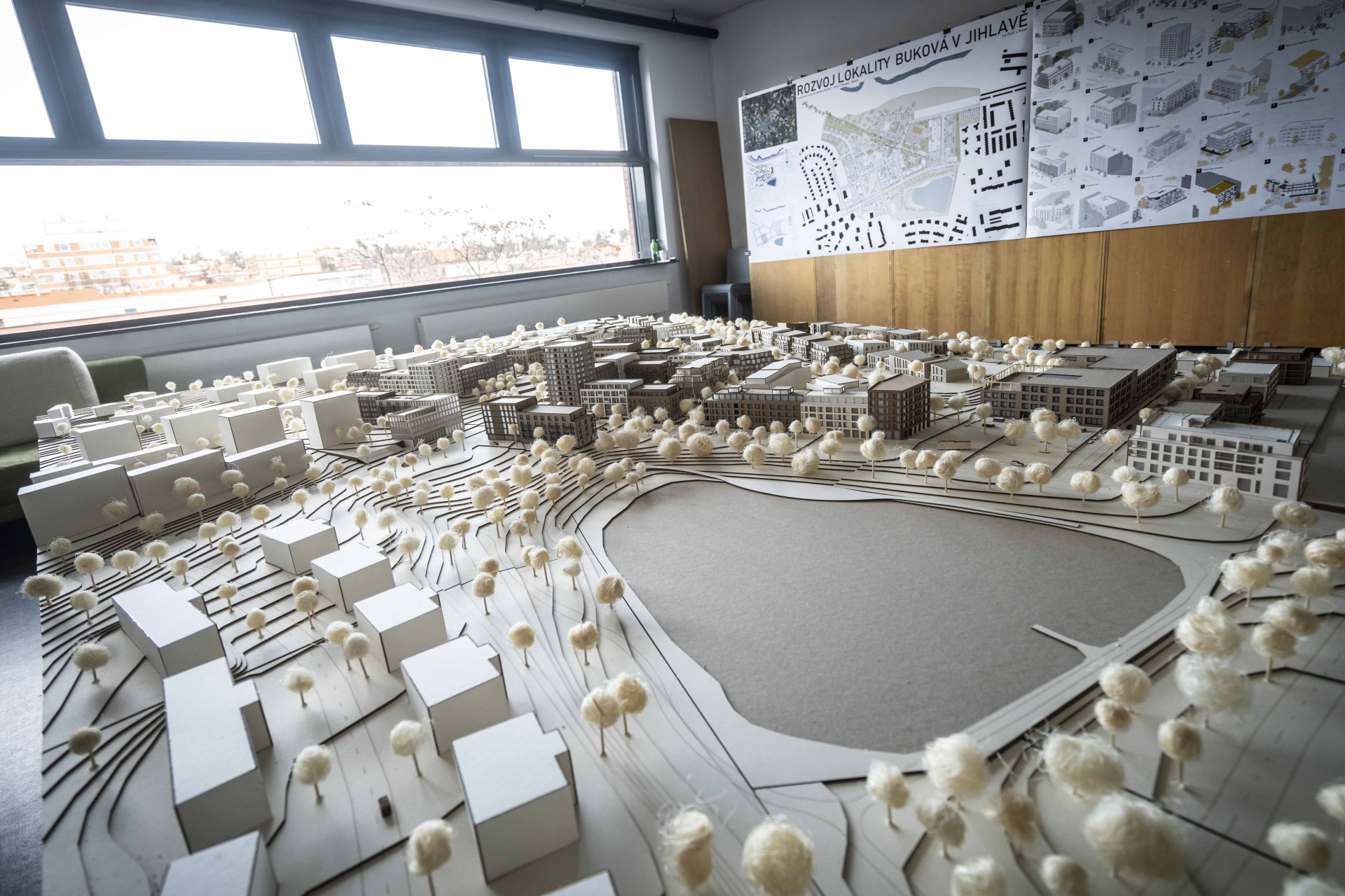 FA NONSTOP je u konce. Od pondělí vystavují studenti architektury, designu a krajinářské architektury své práce.