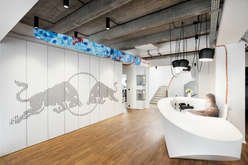 Redesign kaceláří Redbull, přízemí - recepce, Kunc Architects,