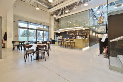 PETROF Hall - PETROF Café, ADONIS PROJEKT, spol. s r.o.