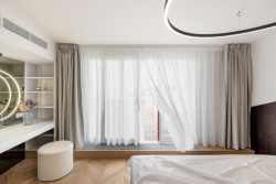 Interiér bytu v Praze na Vinohradech od studia BekArch