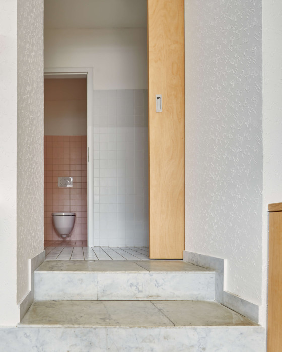 Kro Café, NEUHÄUSL HUNAL / David Neuhäusl, Matěj Hunal