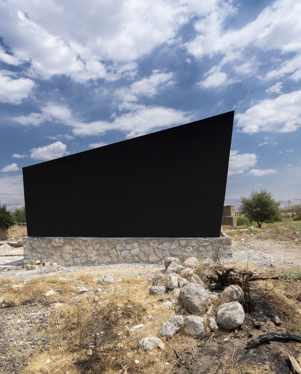 Parham Taghioff: Botaki Villa Aleshrtar, Iran 2014