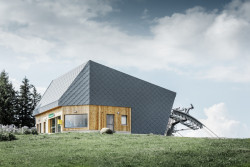 Stanice lanové dráhy Rigi Scheidegg, Dettling Wullschleger Architekten AG