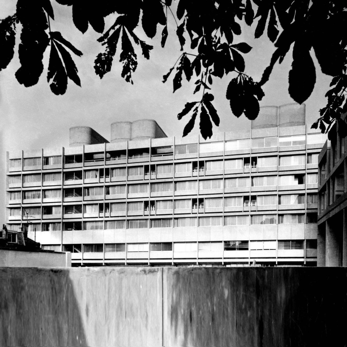 Zastupitelský úřad v Londýně, projekt a realizace 1965-1970, Jan Šrámek-Jan Bočan-Zdeněk  Rothbauer