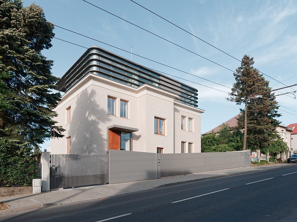 Vila Mudroňova, Ilja Skoček