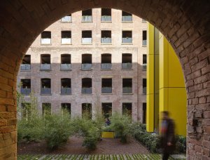 Projekt Crusader Works: Přádelny v centru Manchesteru přestavěné na bydlení, studio shedkm