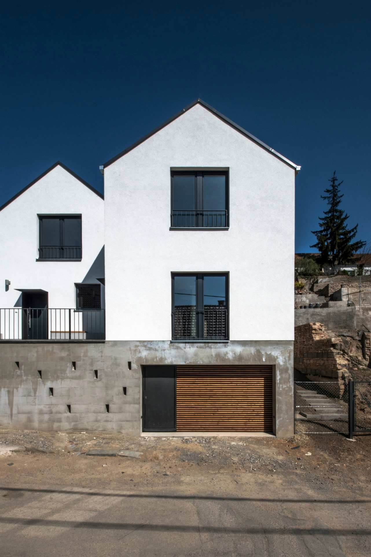 Sociální byty obce Bílovice nad Svitavou, ČTYŘSTĚN architekti / Milan Joja, Karel Kubza, Tomáš Págo ©&nbsp; Pavel Barták