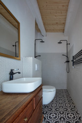 Rekonstrukce hostince Na Lisu v Brzánkách, Jan Veisser: Některé mají oddělené koupelny