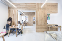 kavární Místo, edit!, Foto: Saša Dobrovodský