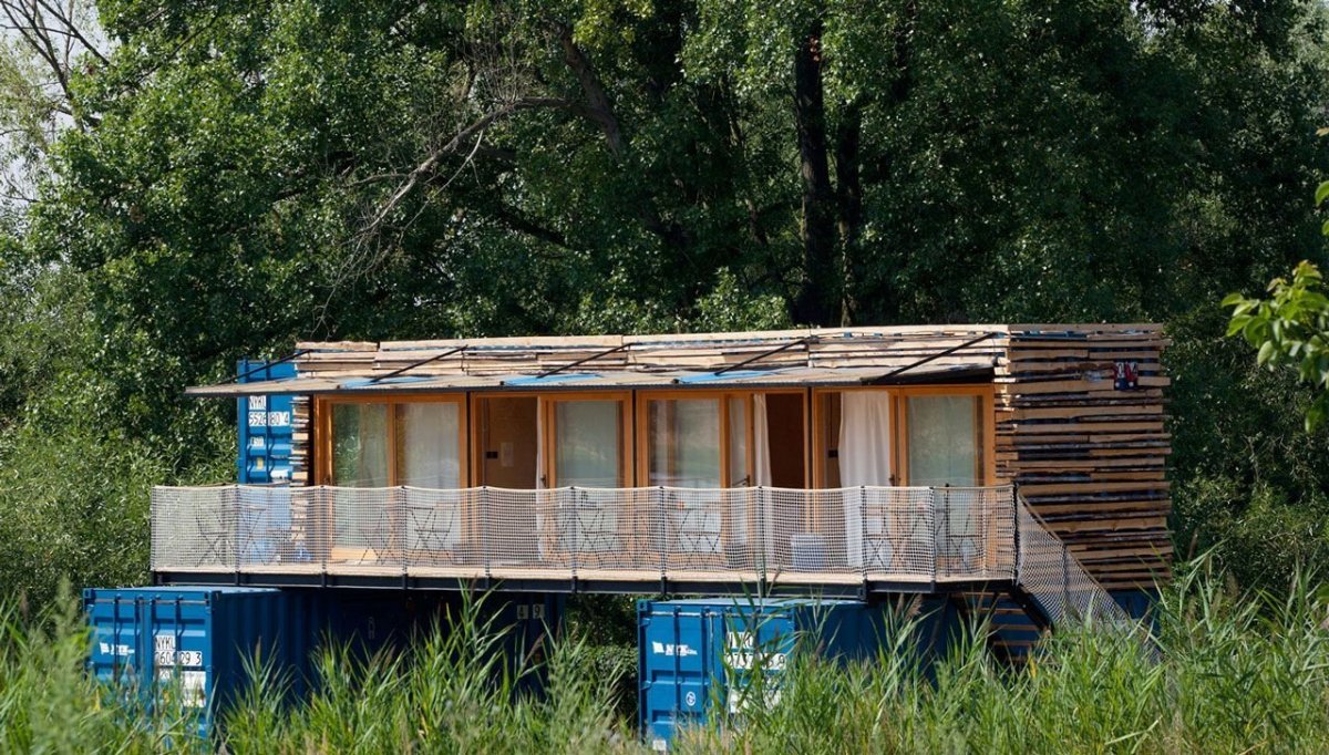 ARTIKUL architekti, ContainHotel - foto