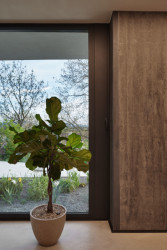 Detail panelového okna Aluprof (MB-86 SI) - zavřené