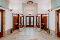 Všeobecný penzijní ústav, dnes Dům Radost, na pražském Žižkově od architektů Josefa Havlíčka a Karla Honzíka, 1932−1934