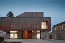 Branco Cavaleiro Arquitectos, House Areosa – foto