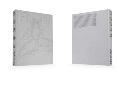 Do 13. října 2023 bude v kreativním hubu KUMST k vidění výstava Široký perimetr architektury