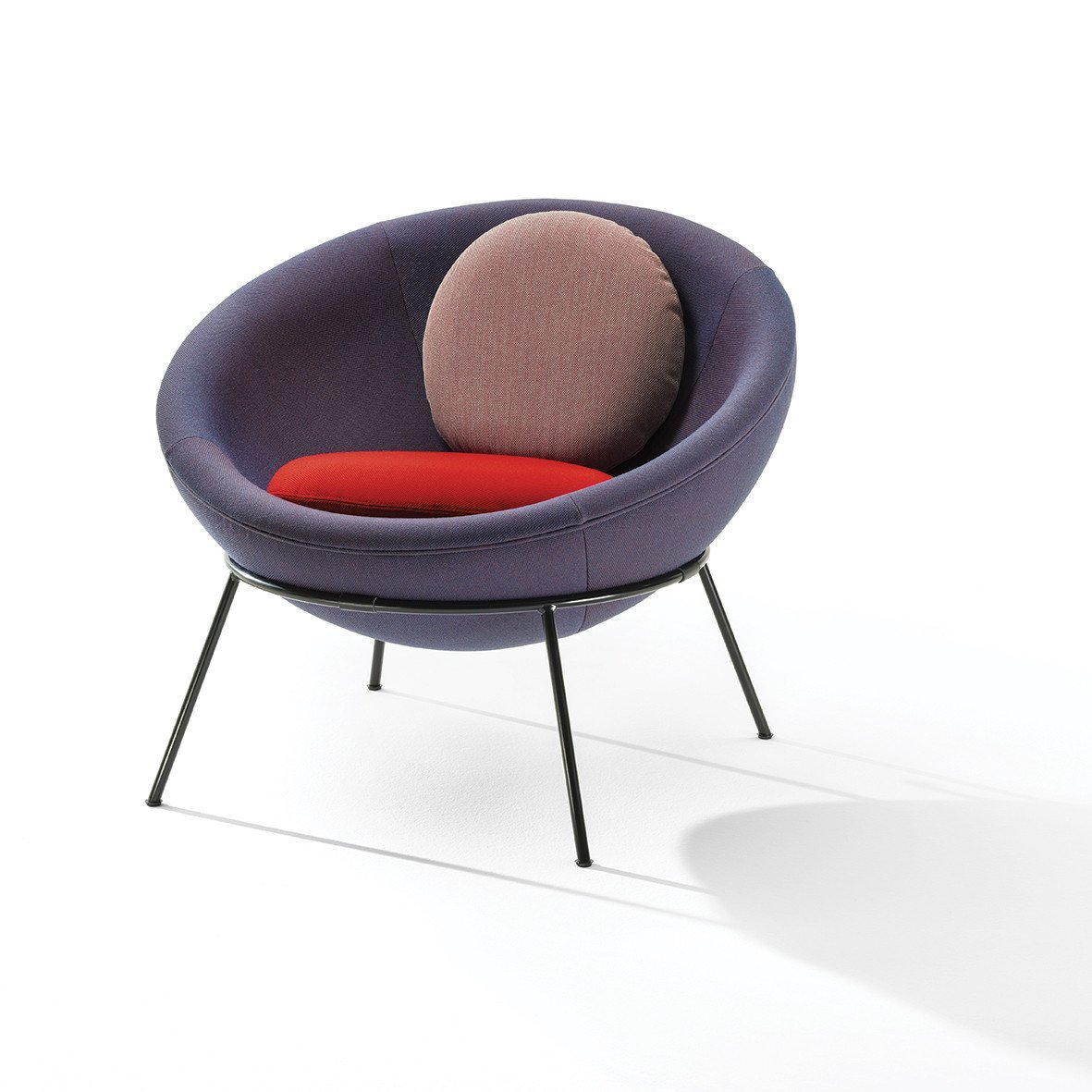 Křeslo Bowl Chair v limitované reedici 500 kusů od výrobce Arper
