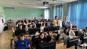 Na 14 dní vytvořili studenti v počítačové učebně školy projekční ateliér.
