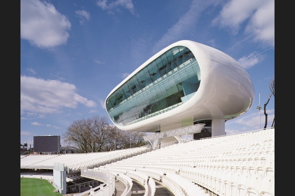 Tiskové centrum na kriketovém stadionu&nbsp;Lord's Cricket Ground. Projekt, který odstartoval kariéru Future Systems
