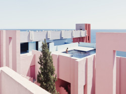 Ricardo Bofill, La Muralla Roja