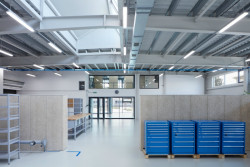 Výrobní a administrativní objekt firmy Pilana Karbid v Hulíně, Ellement architects