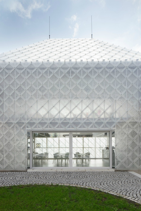 Sídlo firmy Lasvit, ov – a, ov architekti