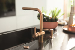 Celonerezová měděná baterie FC 3791 ATLAS NEO (technologie PVD), dávkovač saponátu ATLAS NEO v provedení celonerez měděná