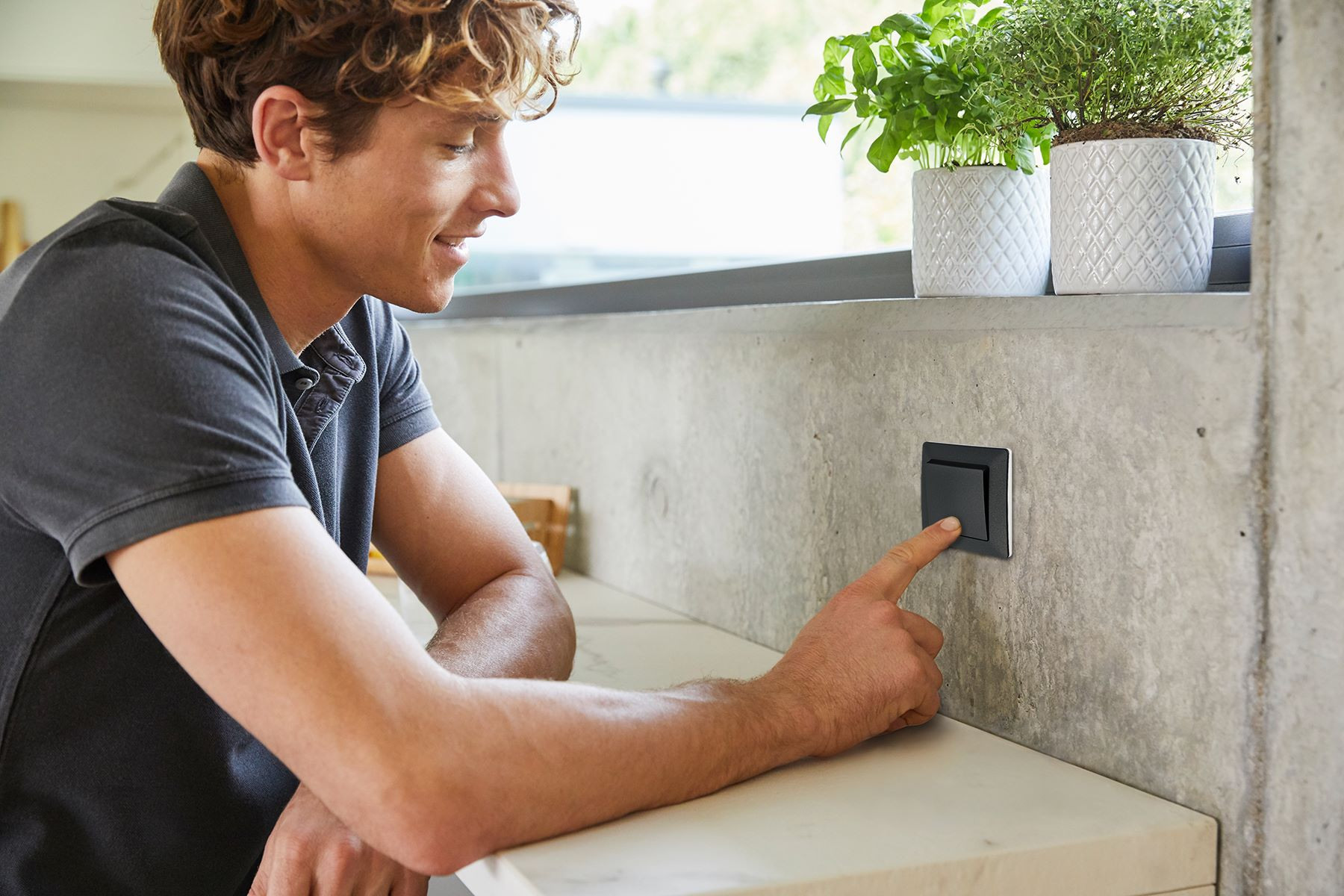 Zoni® v černobílém provedení matná černá/bílá.