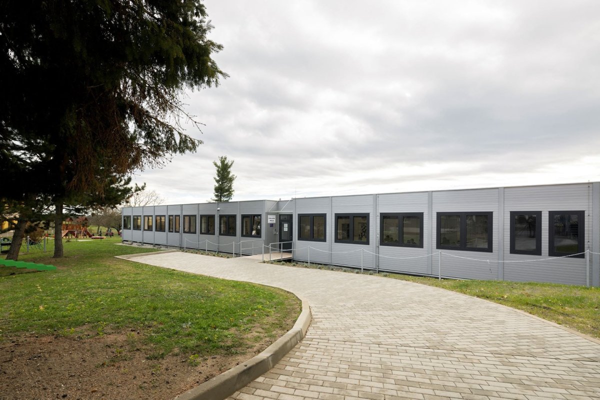 Modulární budova v Prušánkách od KOMA MODULAR.