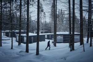 Sheltre pre hotel Bjornson, Ark-shelter / Michiel De Backer, Viktor Mikovčák, Martin Mikovčák