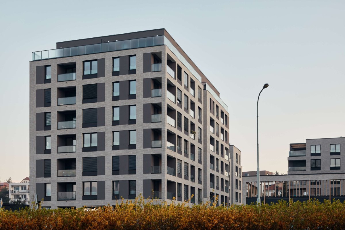 Ateliér Podlipný Sladký architekti realizoval celkem sedm bytových domů v pražských Strašnicích