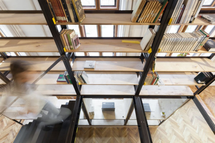 Knihovna pro gymnázium Třeboň, Ateliér 111 architekti