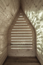 Jana Krákorová (ABM architekti), Zvonička na Vlašských Boudách – foto