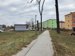 Nadace Proměny Karla Komárka vyhlašuje výzvu k obnově parku před Základní školou U Červených domků v Hodoníně