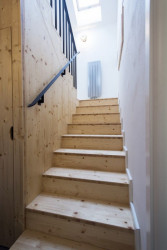 Dům s hnízdem, MAJO, Foto