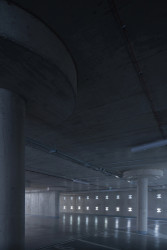 Parkovací dům od Zdeňka Fránka v Dolních Břežanech