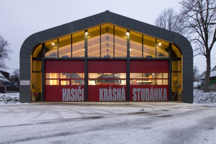 Hasičská zbrojnice Krásná Studánka, Vojtěch Šrut