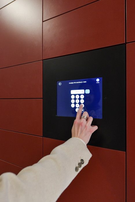 Blocks výdejní boxy v objektu Boutiq Karlín