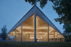 Restaurace v Českých Budějovicích od atelieru 111 architekti