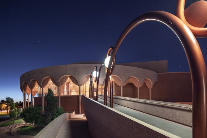 Snímky amerického fotografa Andrewa Pielage, který dokumentuje stavby F.L. Wrighta, jsou k vidění ve Winternitzově vile.