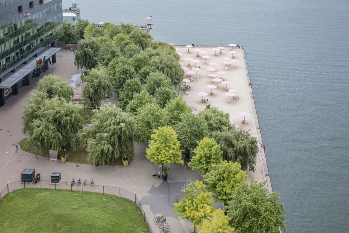 2. října proběhne v kině Světozor přednáška oceňované kanadské krajinářské architektky Sophie Beaudoin ze studia CCxA. 