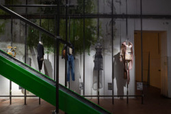 UMPRUM bodovala s instalací Wasted Waste v prostoru Alcova 