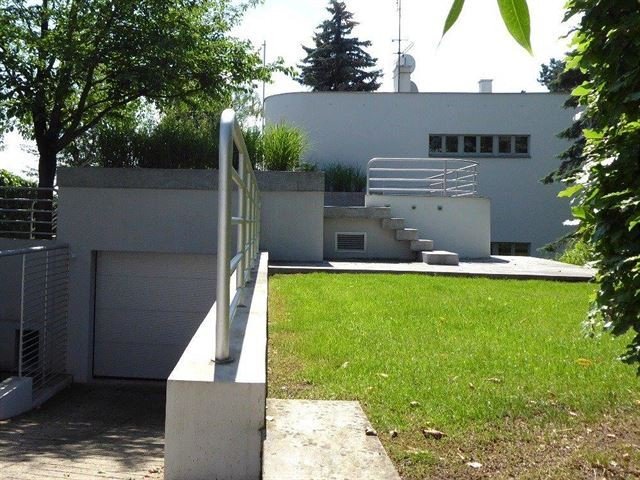 Vila na Barrandově, Otakar Štěpánek