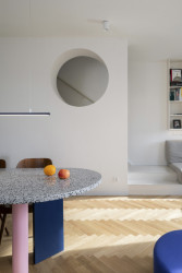 BY architects zrekonstruovali rodinný dům z 50. let v Praze s cílem zachovat charakter stavby.