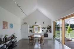 Letní dům, Totalstudio/ Tomáš Tokarčík, Aleš Šedivec