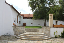 Centrum Mistra Jana Husa v Husinci od ateliéru Masák & Partner